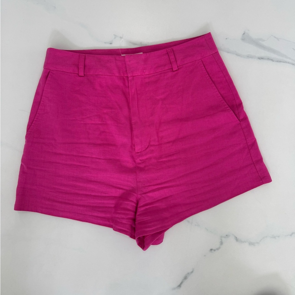 Revolve Lovers and Friends shorts size medium - Picture 4 of 6